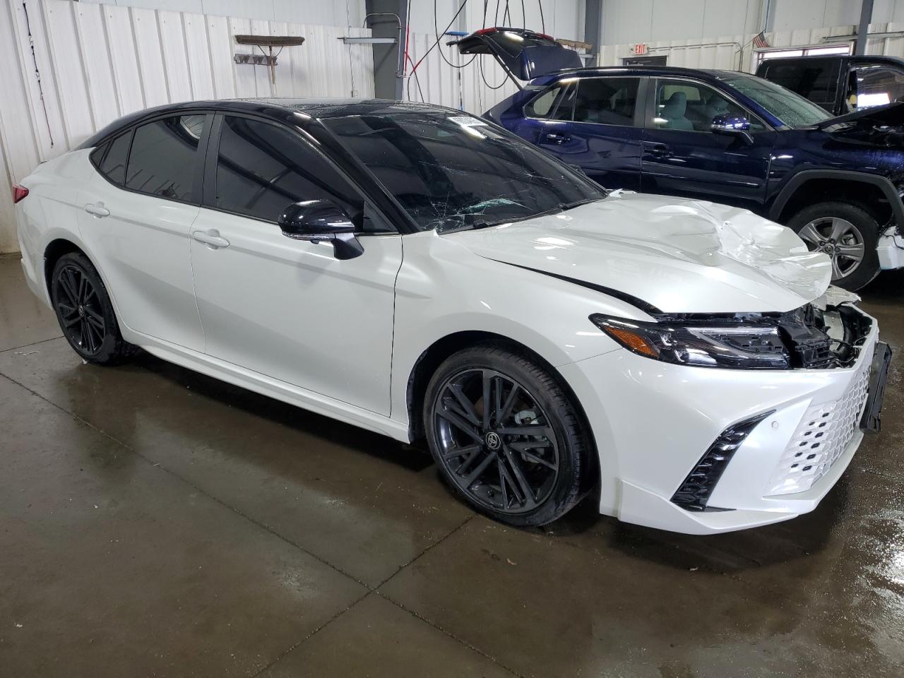 TOYOTA CAMRY XSE