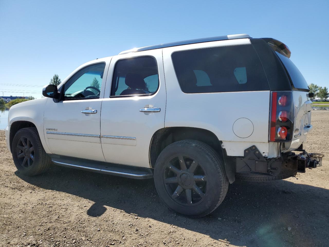GMC YUKON DENALI