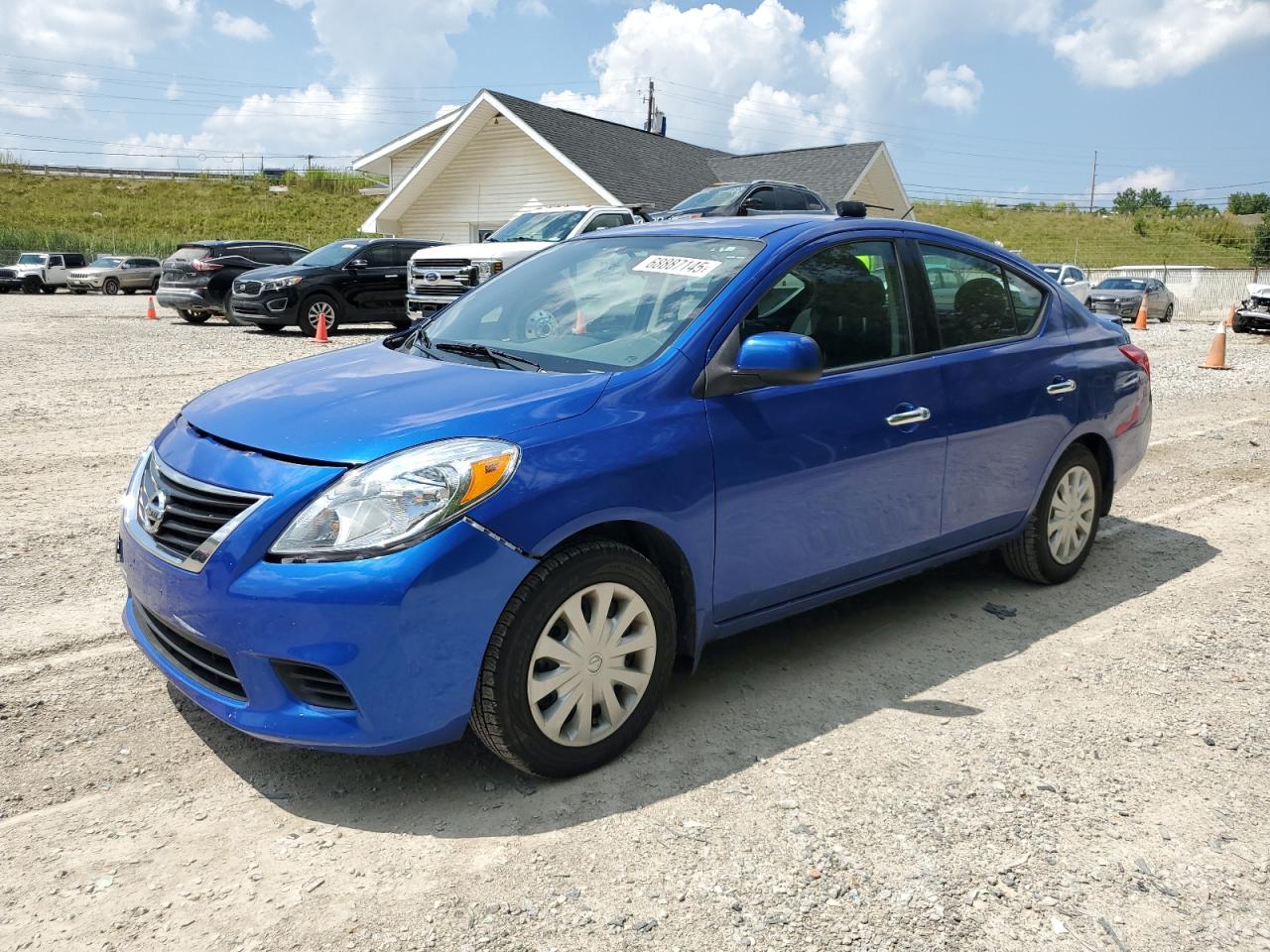 NISSAN VERSA S