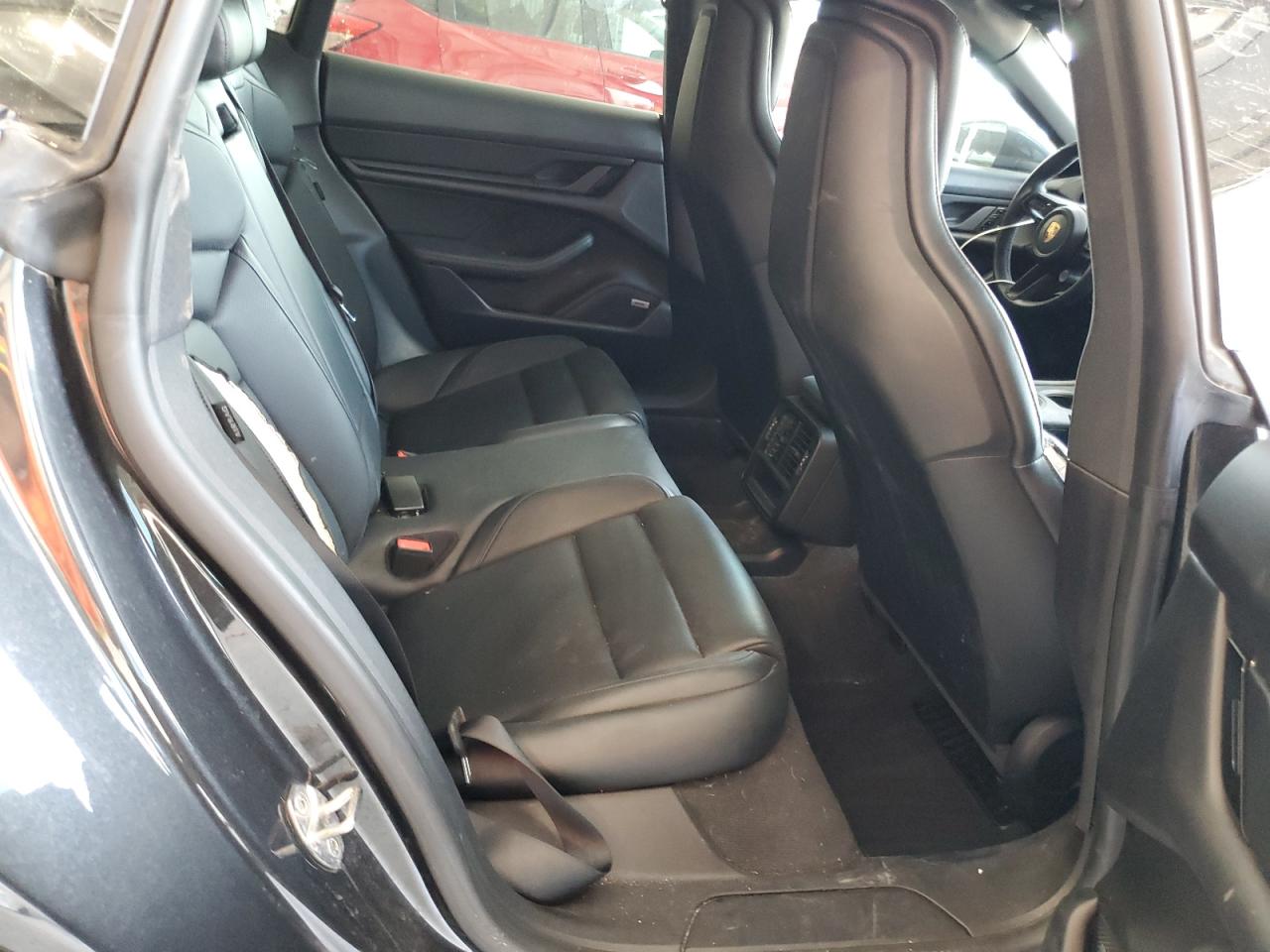 PORSCHE TAYCAN CROSS TURISMO