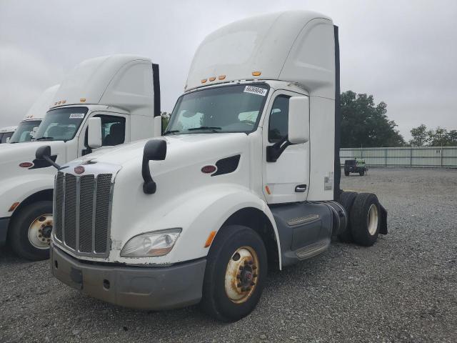 2016 PETERBILT TRACTOR 579 #3221786267