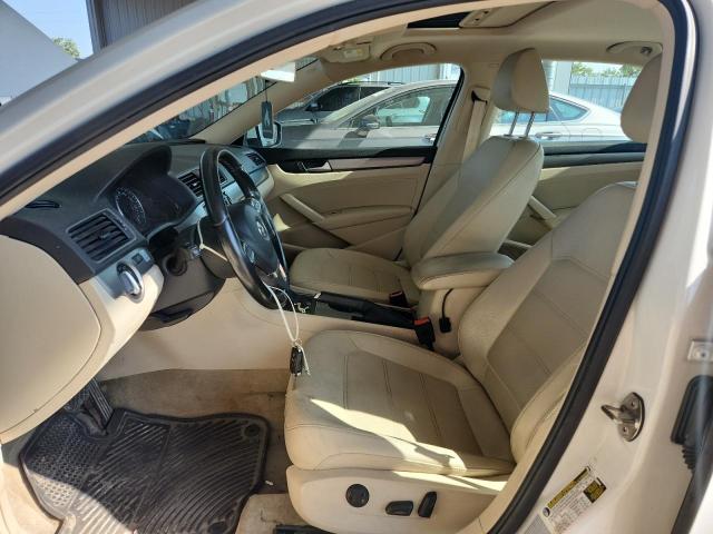 2015 VOLKSWAGEN PASSAT SE - 1VWBV7A32FC108801