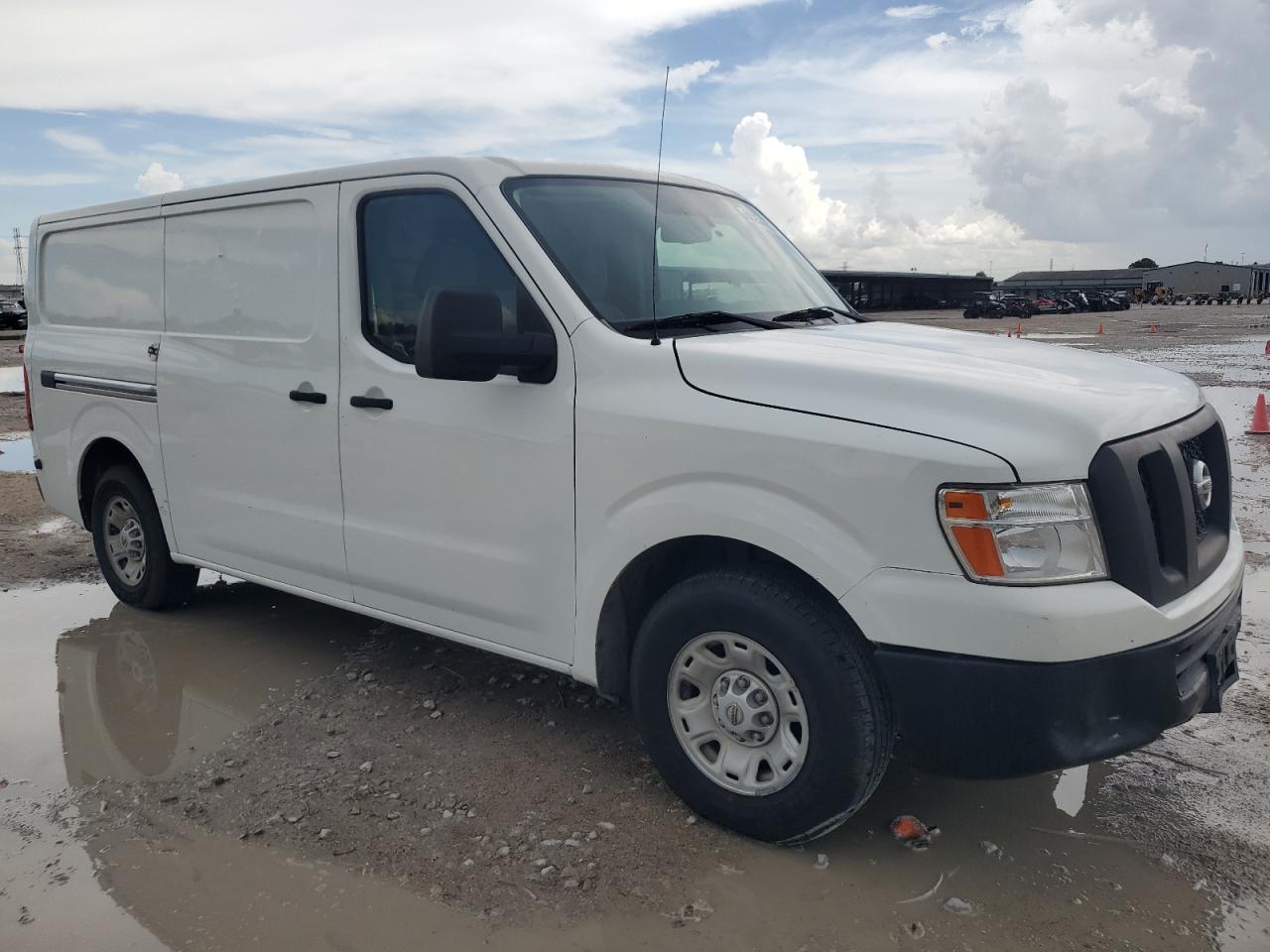 NISSAN NV1500 1500 S