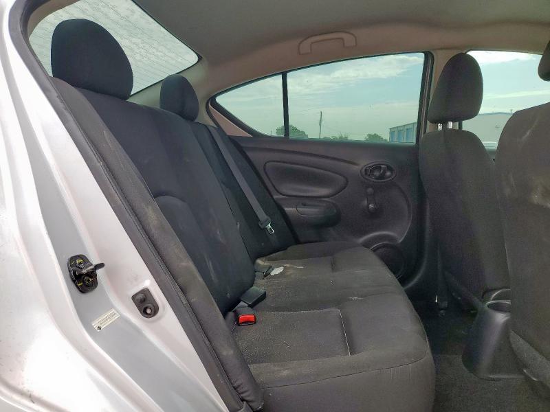 2019 NISSAN VERSA S 3N1CN7AP1KL808885