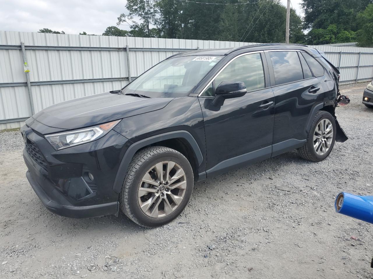 TOYOTA RAV4 XLE PREMIUM
