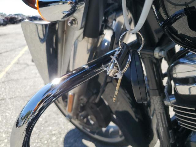 2022 HARLEY-DAVIDSON FLHX 1HD1KBC28NB657937