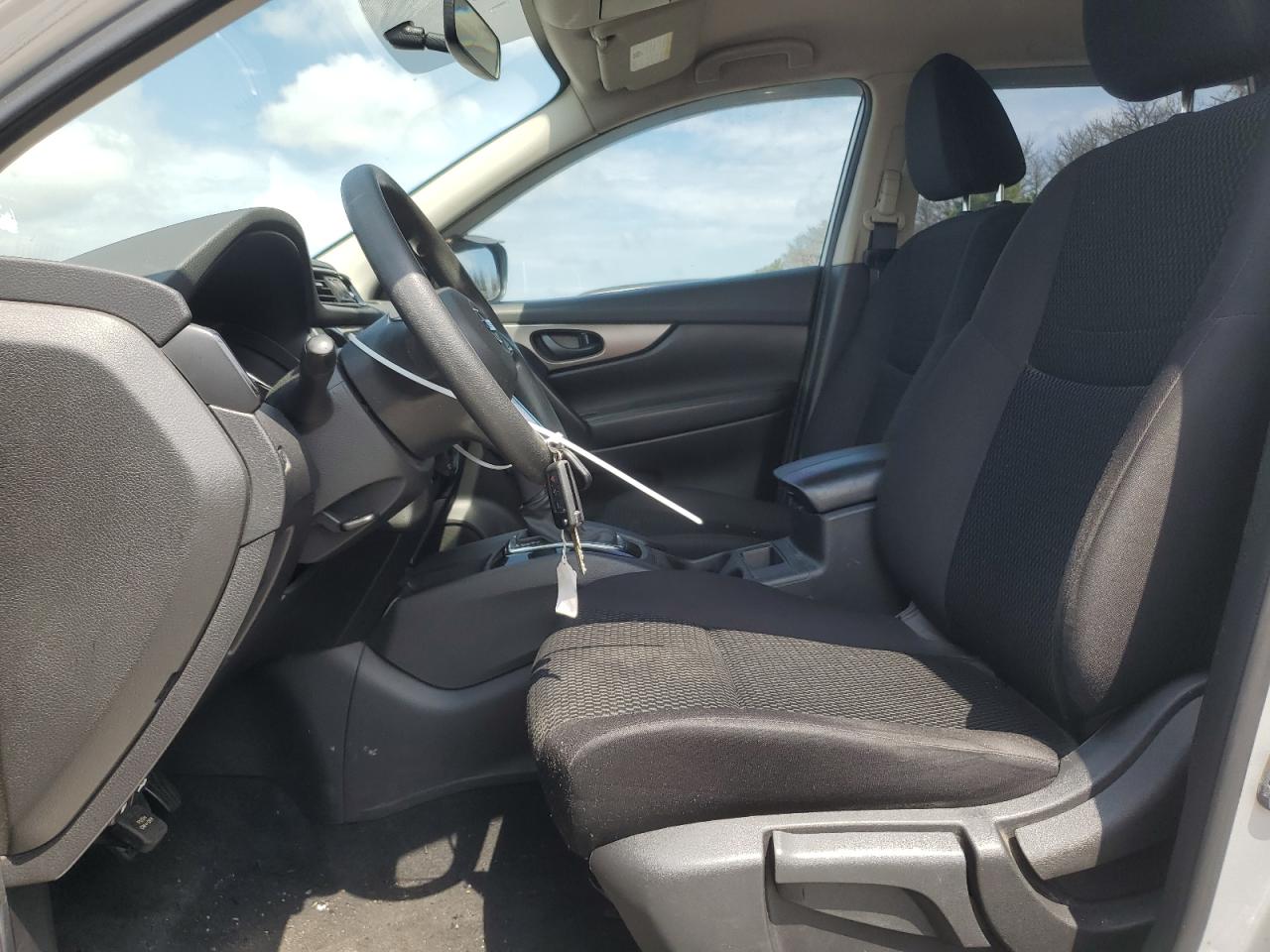 NISSAN ROGUE SPORT S