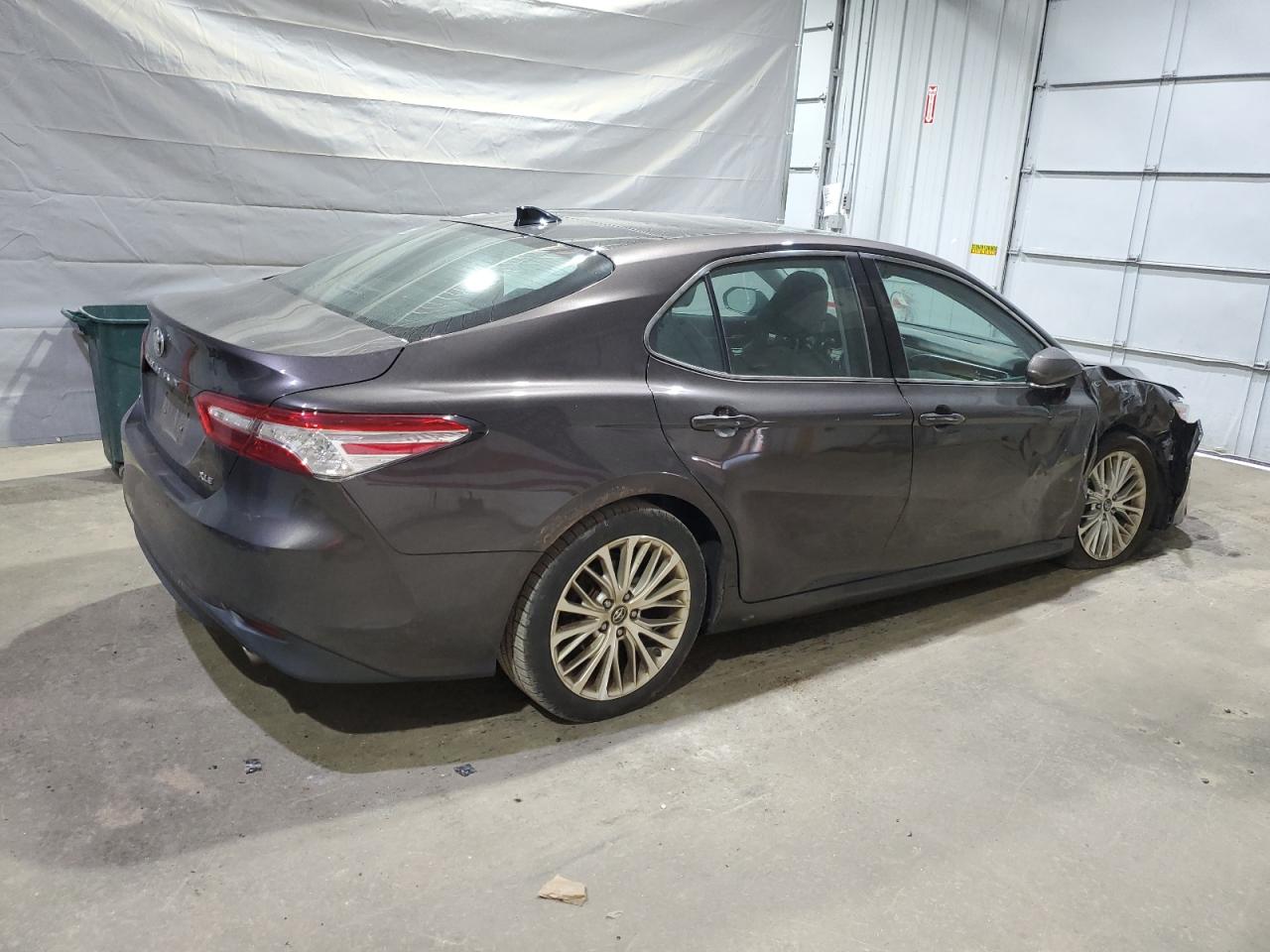 TOYOTA CAMRY XSE