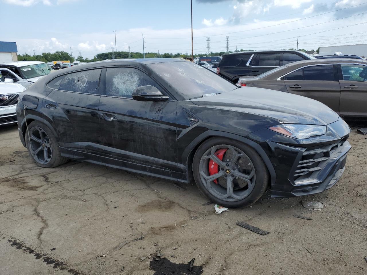 LAMBORGHINI URUS
