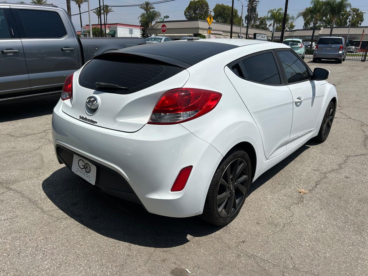 HYUNDAI VELOSTER