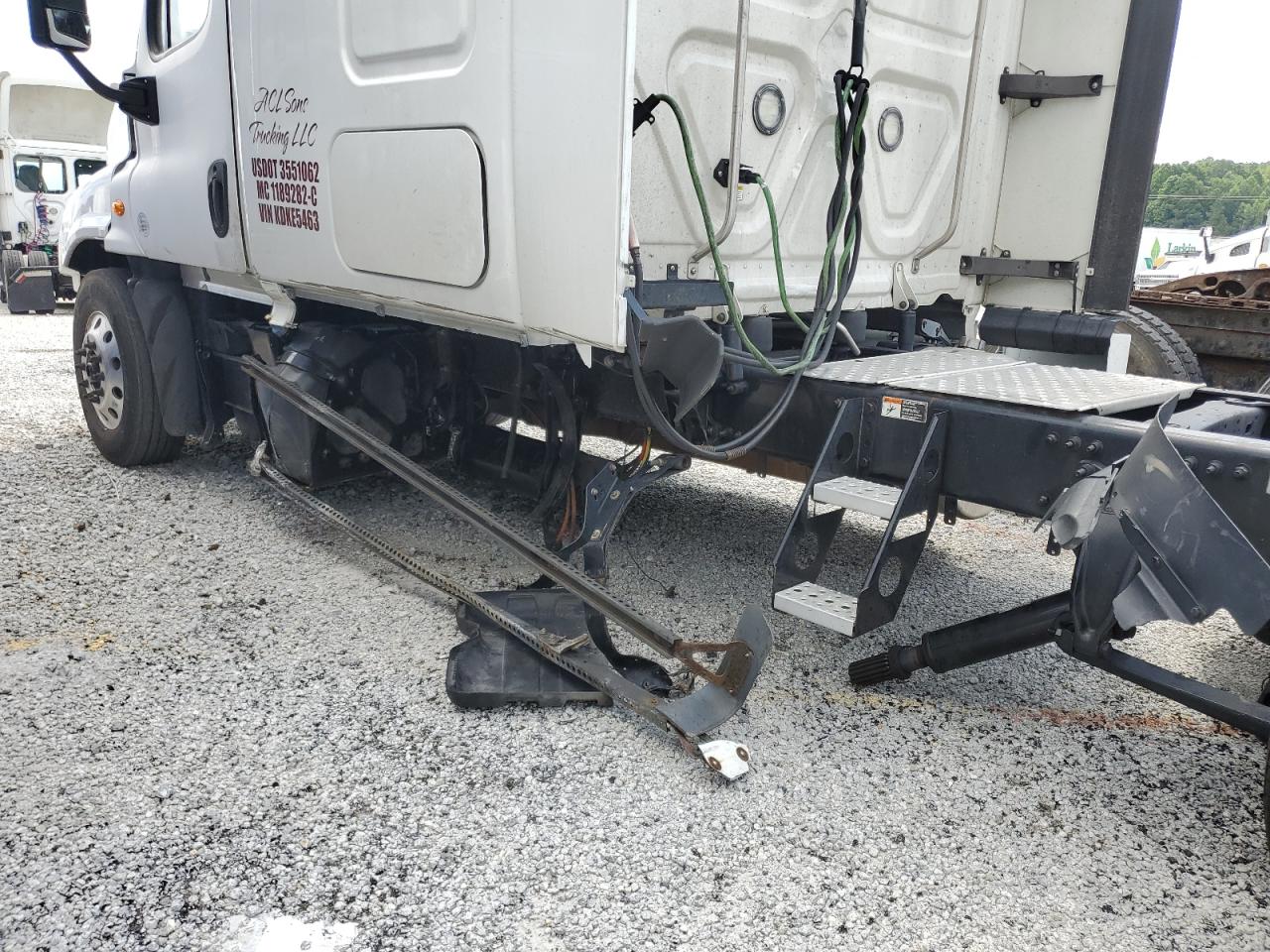 Lot #3284006796 2019 FREIGHTLINER CASCADIA 1