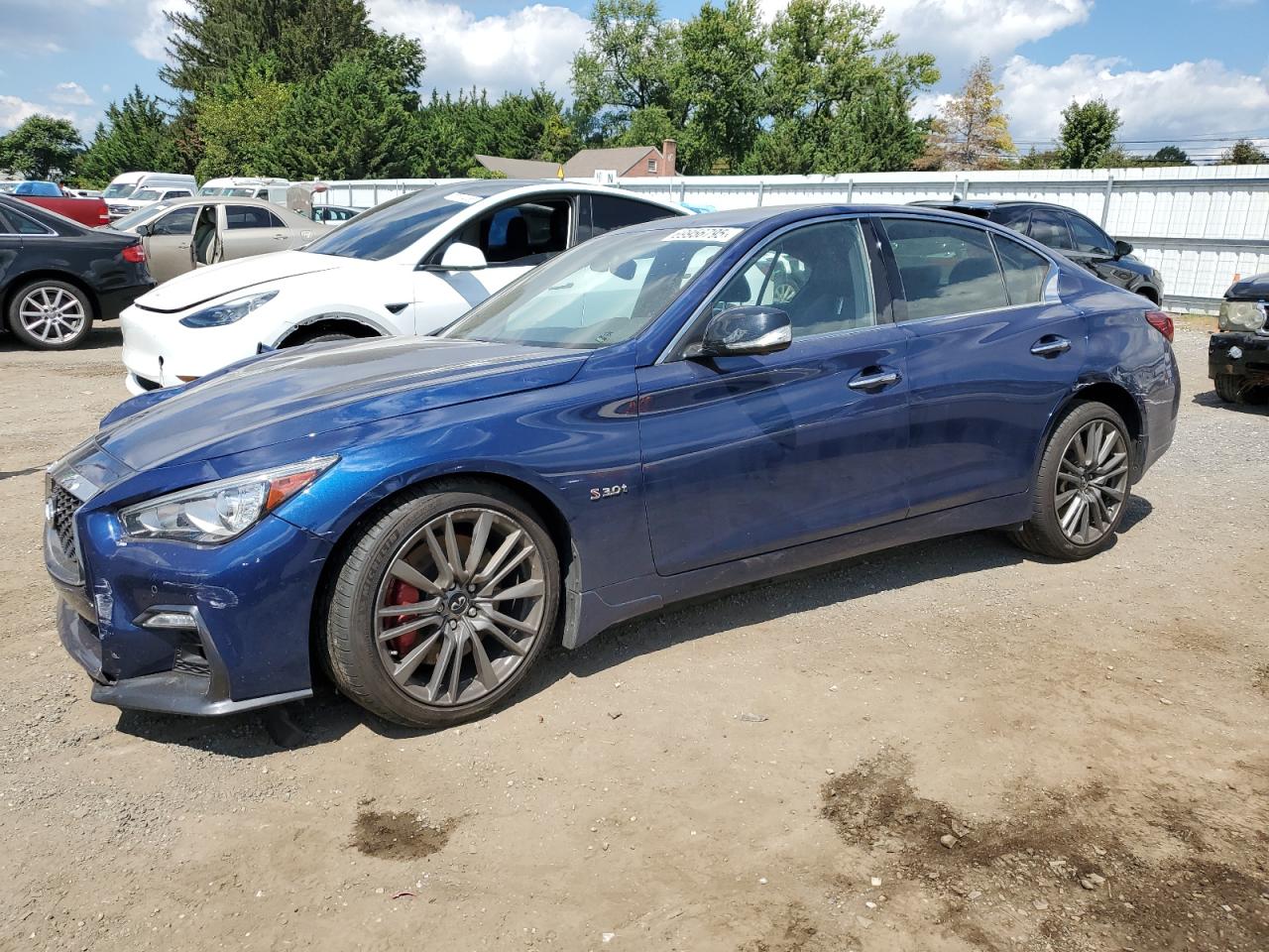 INFINITI Q50 RED SPORT 400