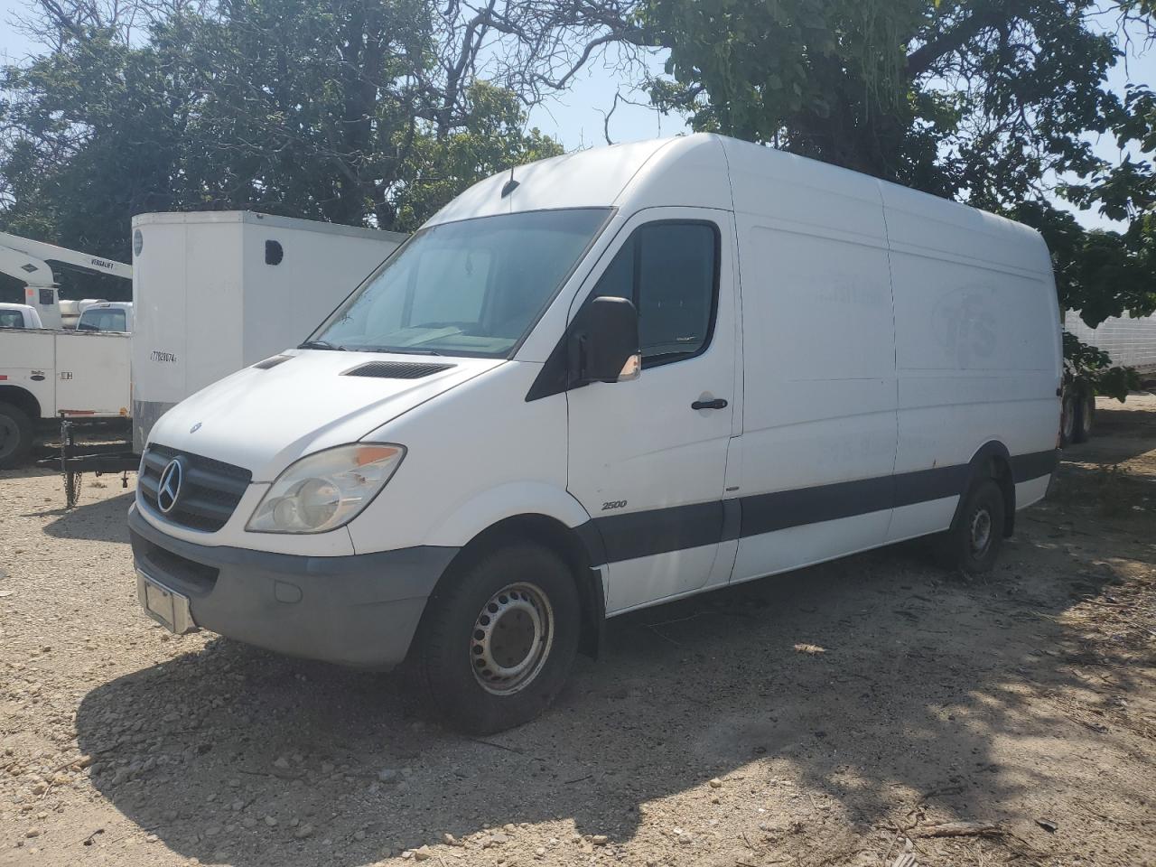 MERCEDES-BENZ SPRINTER 2500
