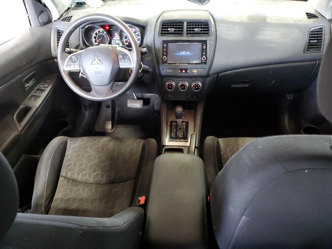 MITSUBISHI OUTLANDER ES