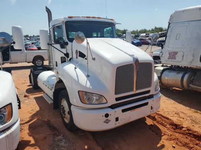 Global Auto Auctions: 2017 KENWORTH T400A