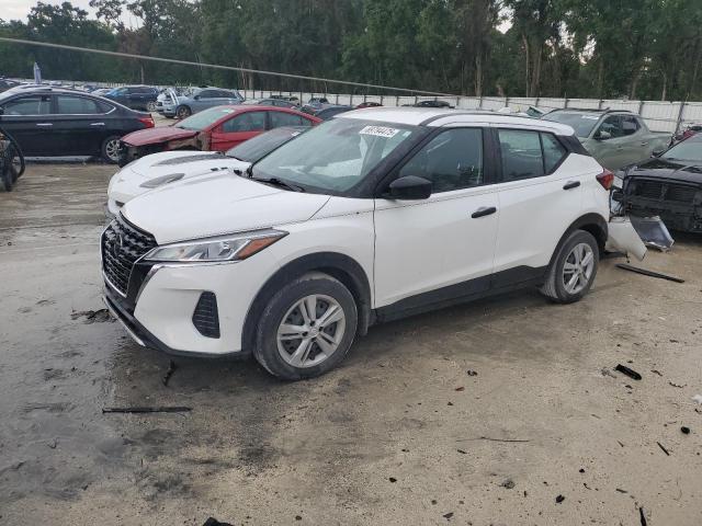 NISSAN KICKS S