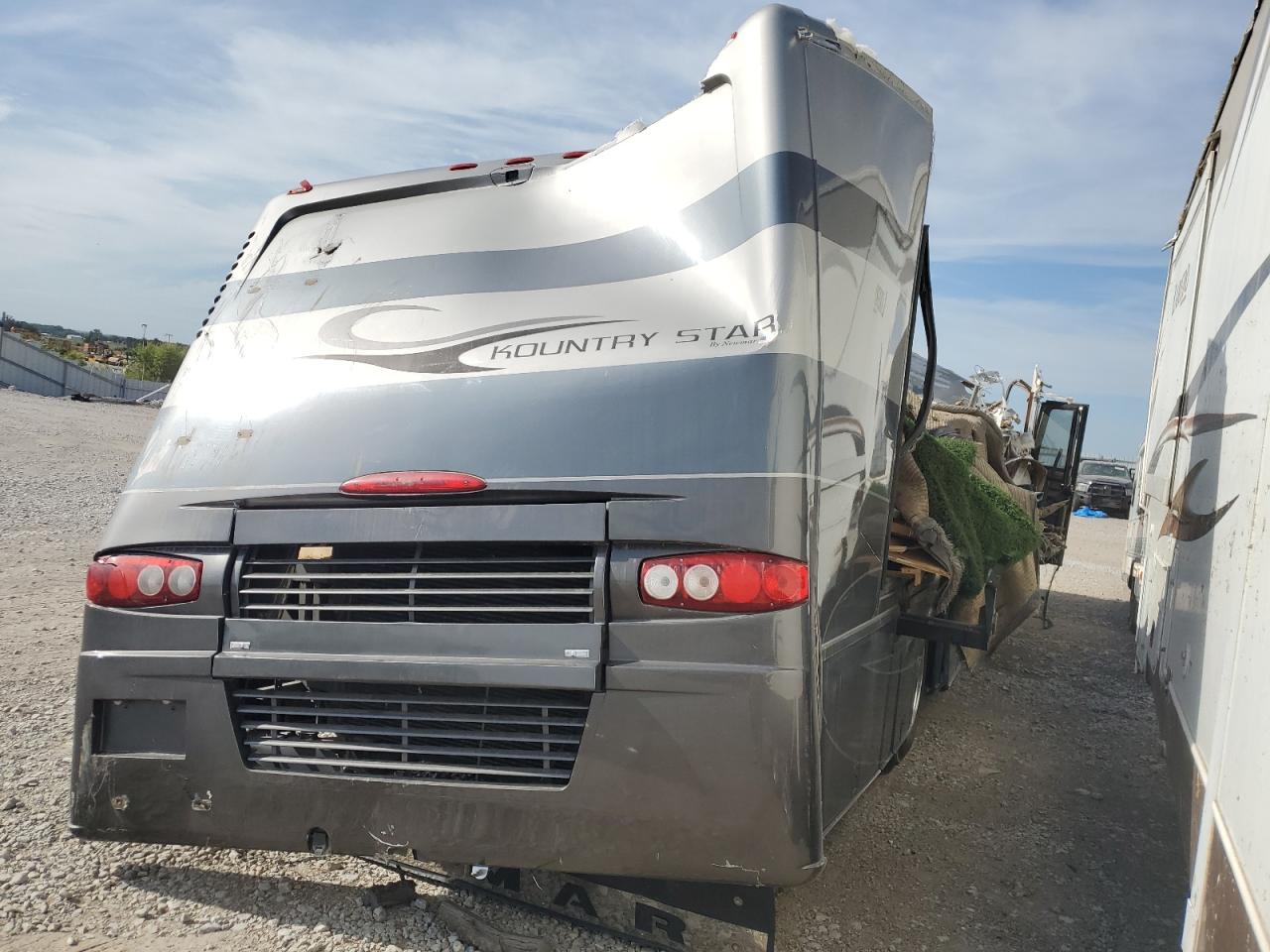 Lot #3227140398 2005 TRLR COUNTRY STAR