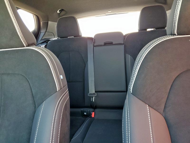 2024 VOLVO XC40 PLUS YV4L12UL0R2207108