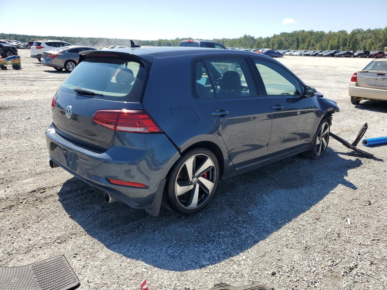 VOLKSWAGEN GOLF GTI S