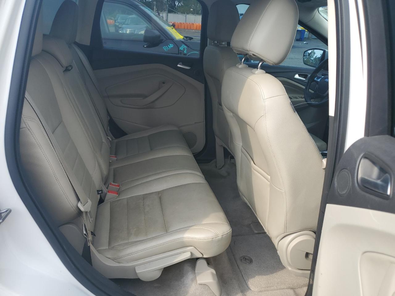 FORD ESCAPE TITANIUM