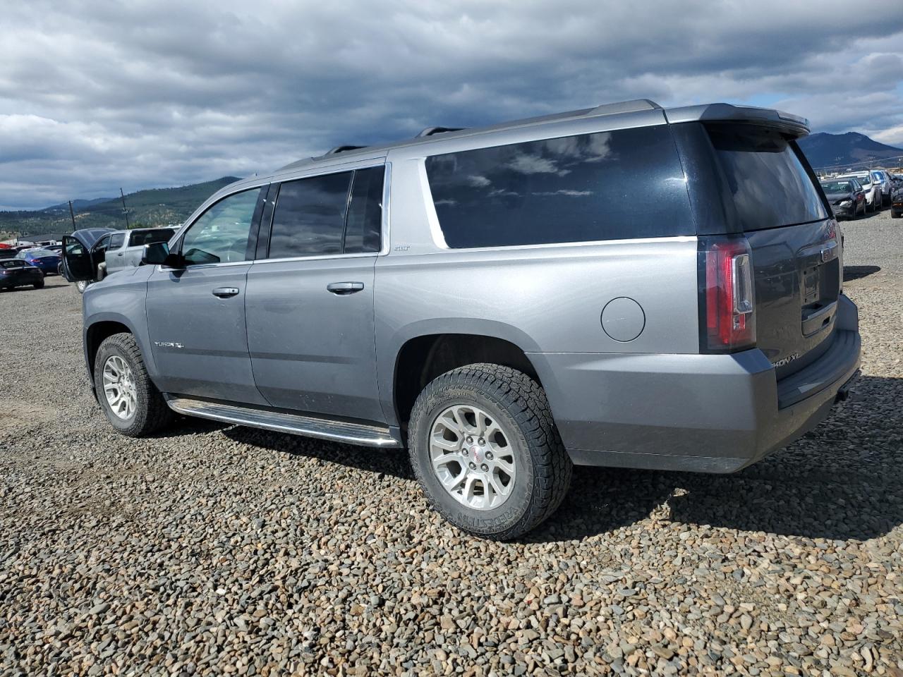 GMC YUKON K1500 SLT