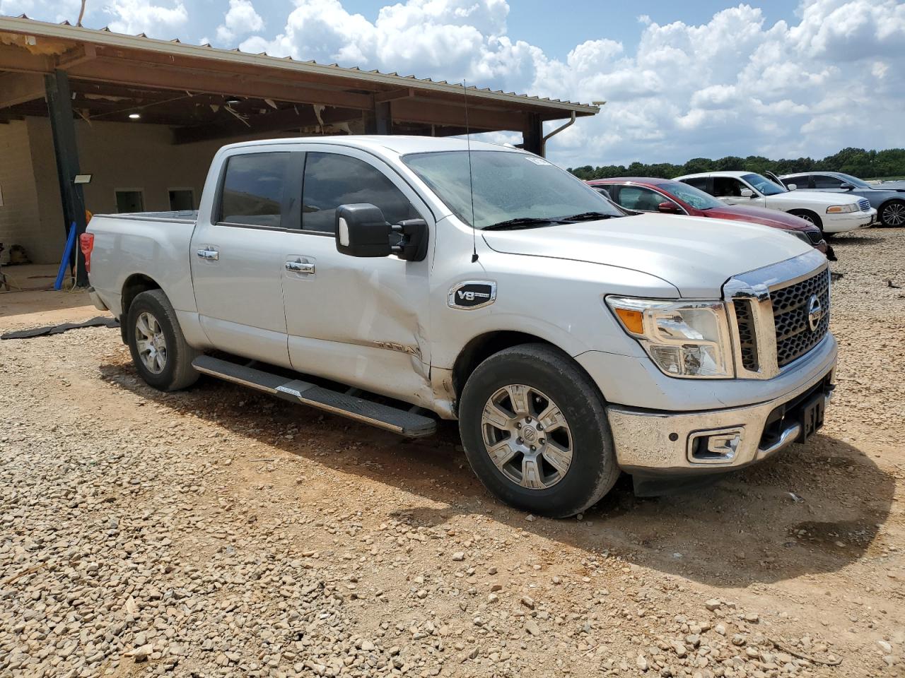 NISSAN TITAN SV