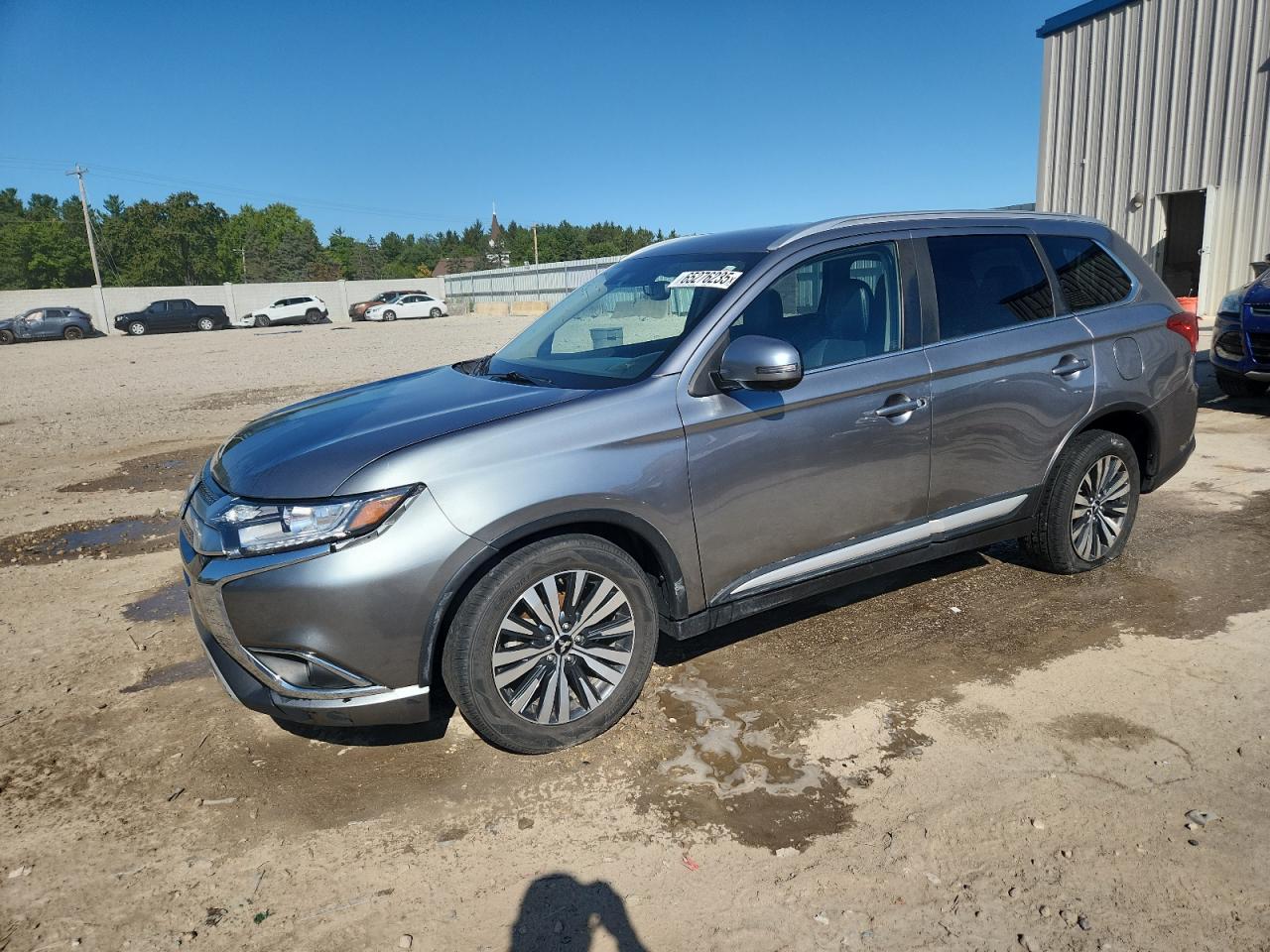 MITSUBISHI OUTLANDER SE