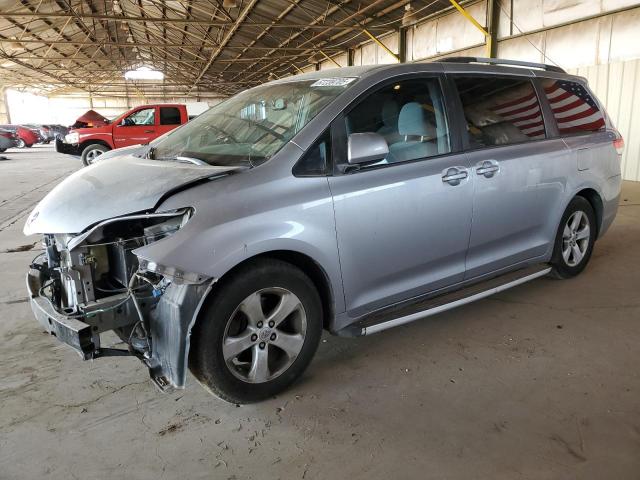 TOYOTA SIENNA LE