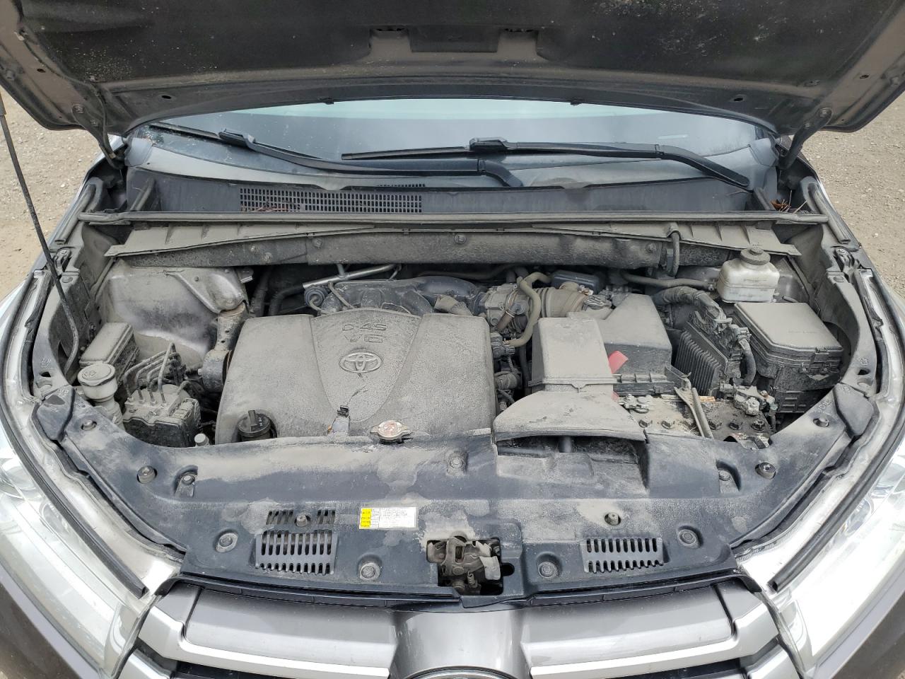 TOYOTA HIGHLANDER SE