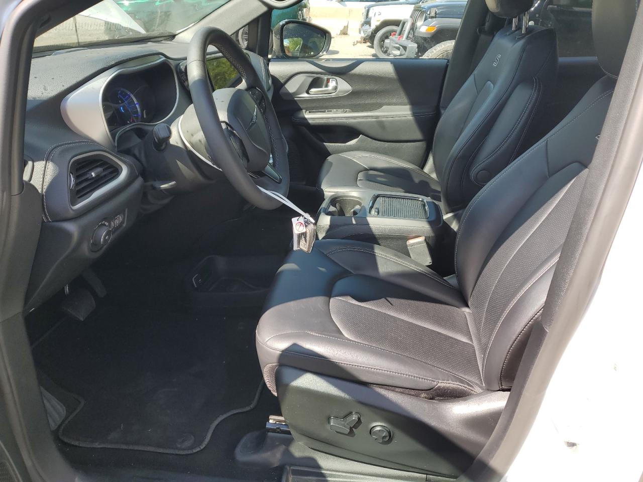 CHRYSLER PACIFICA HYBRID SELECT