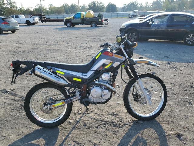 YAMAHA XT250