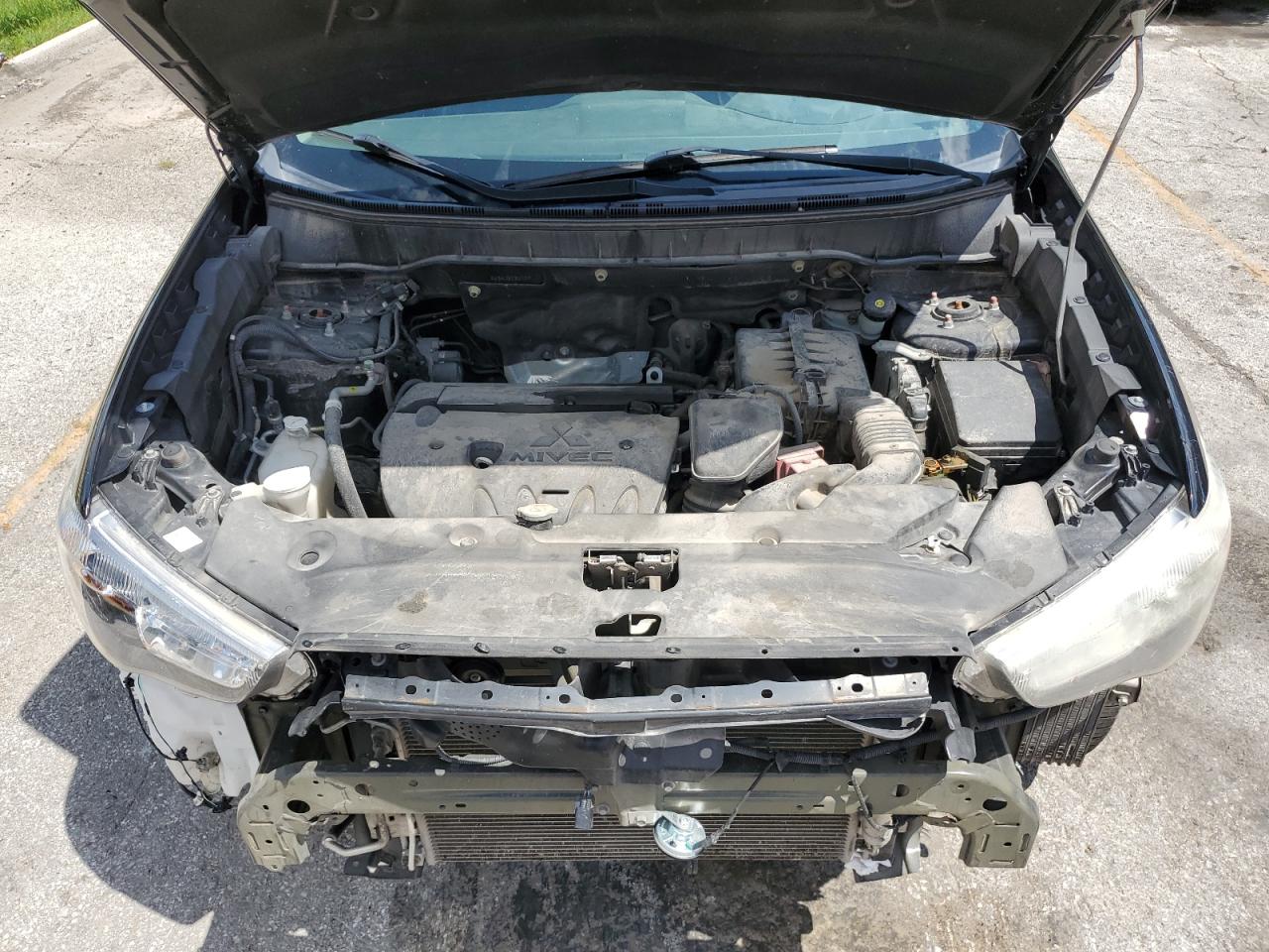 MITSUBISHI OUTLANDER ES