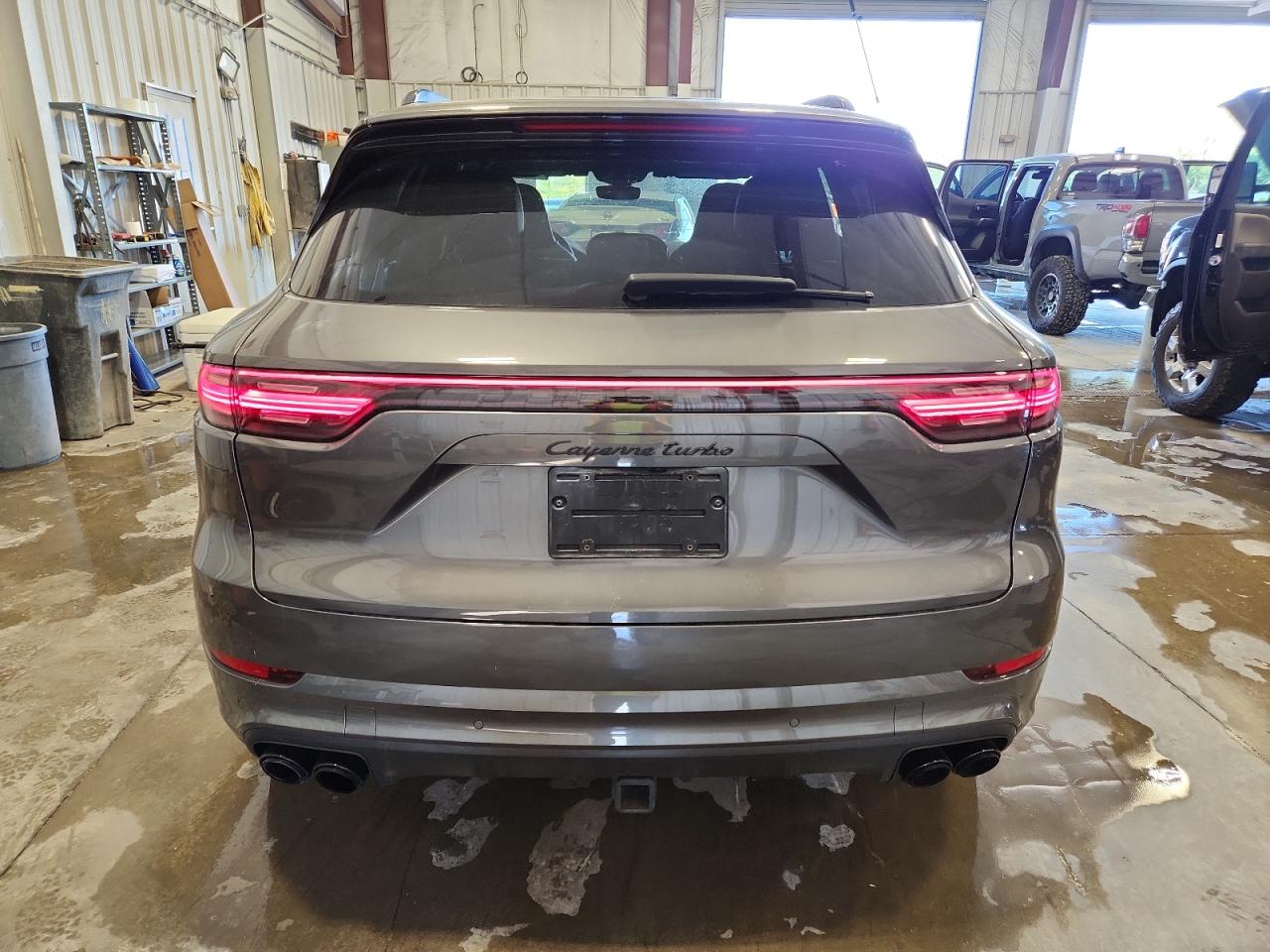 PORSCHE CAYENNE TURBO