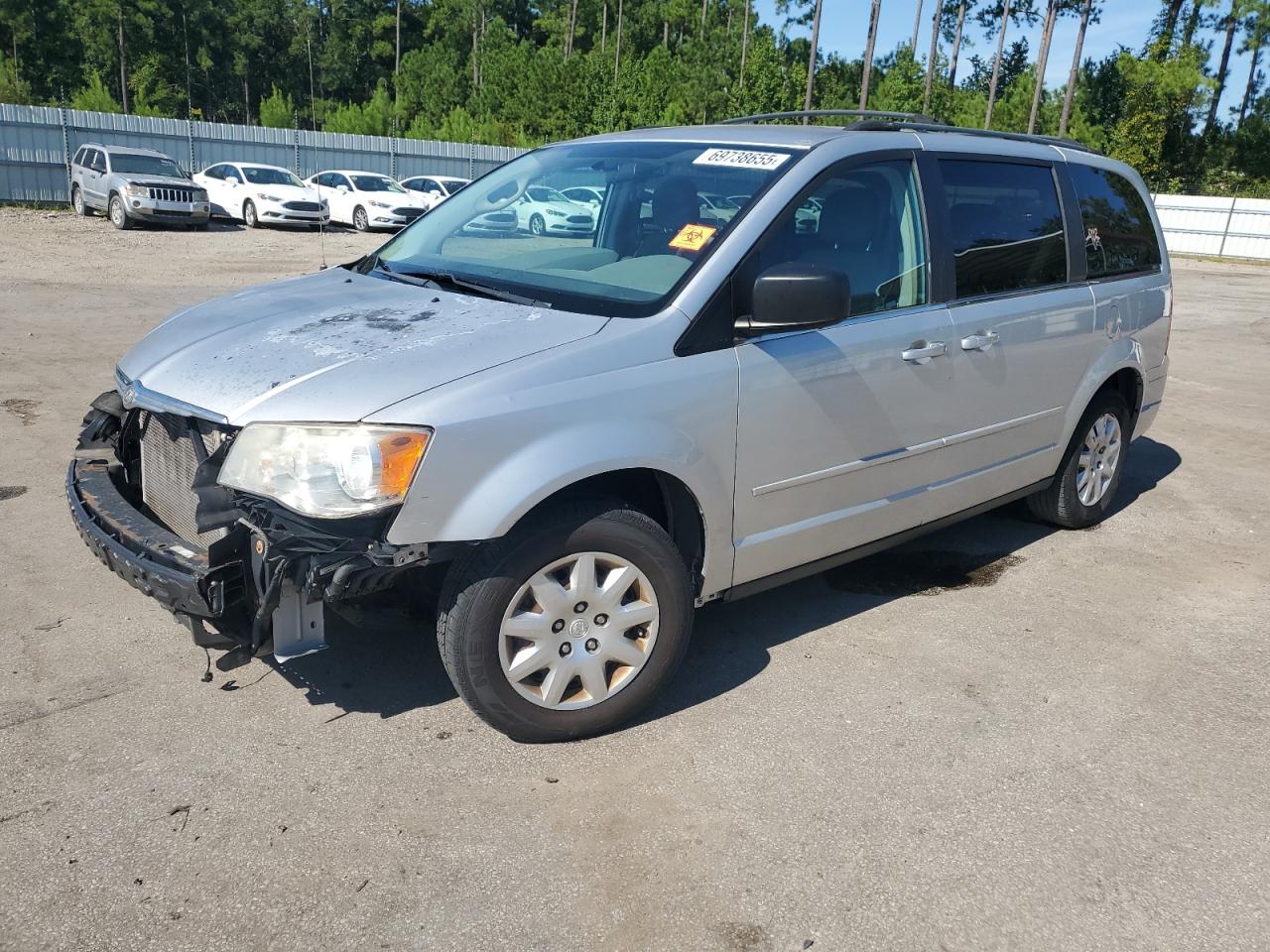 CHRYSLER TOWN & COUNTRY LX