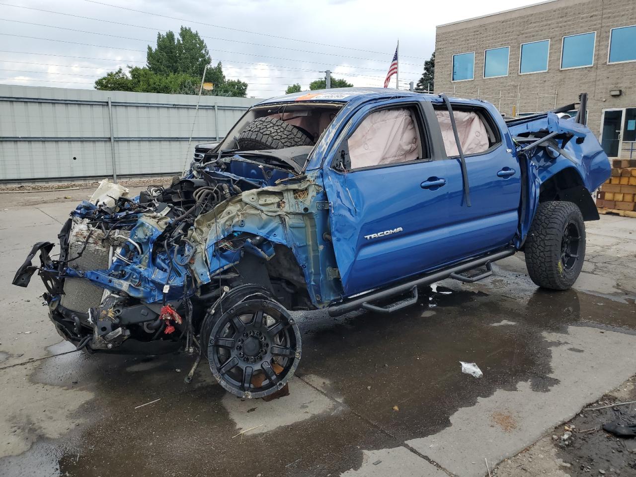 TOYOTA TACOMA DOUBLE CAB