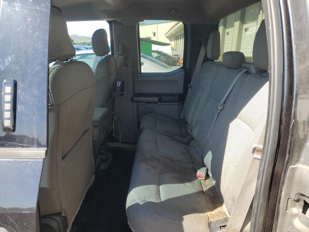 FORD F-150 SUPER CAB