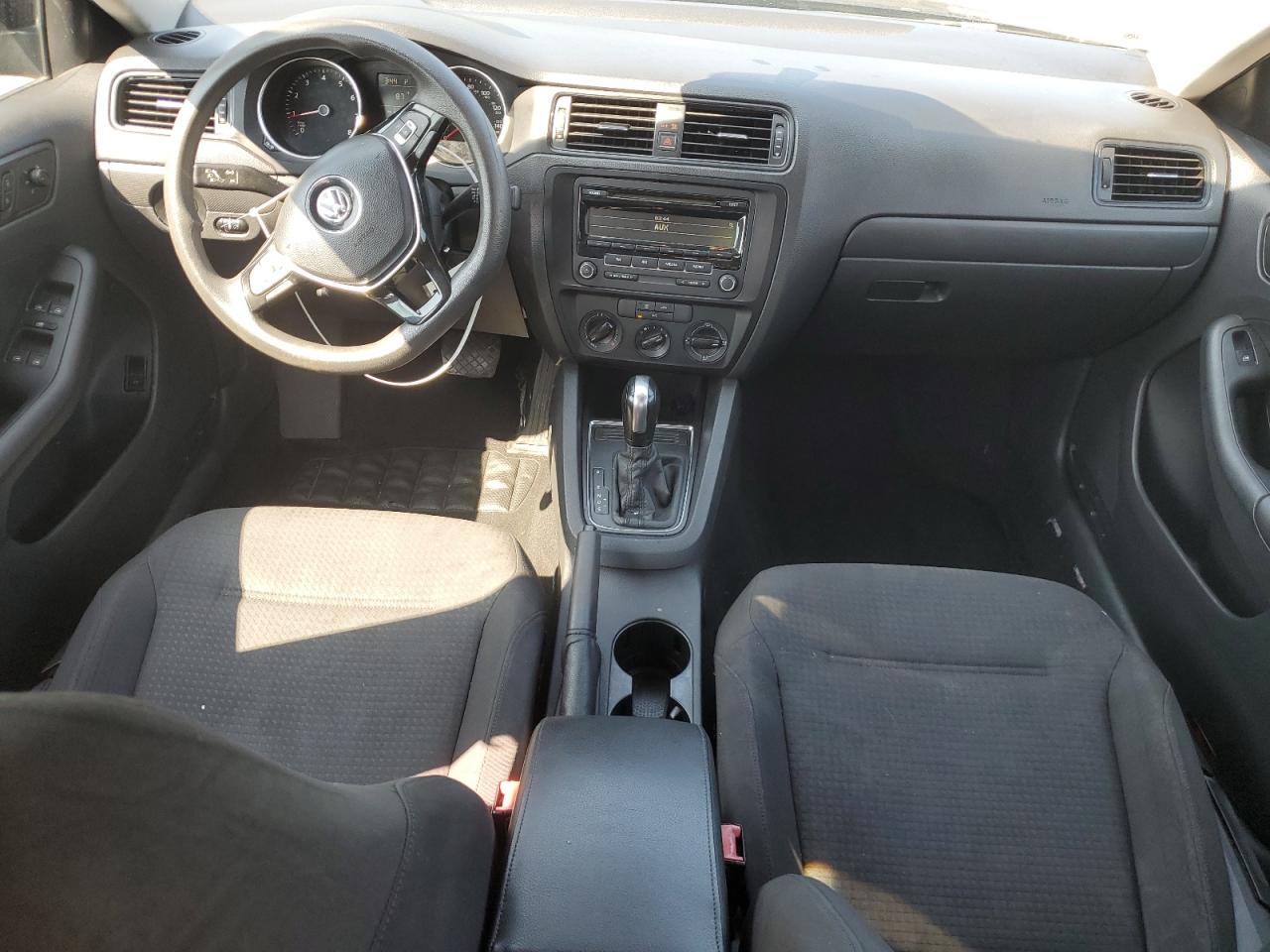 VOLKSWAGEN JETTA BASE