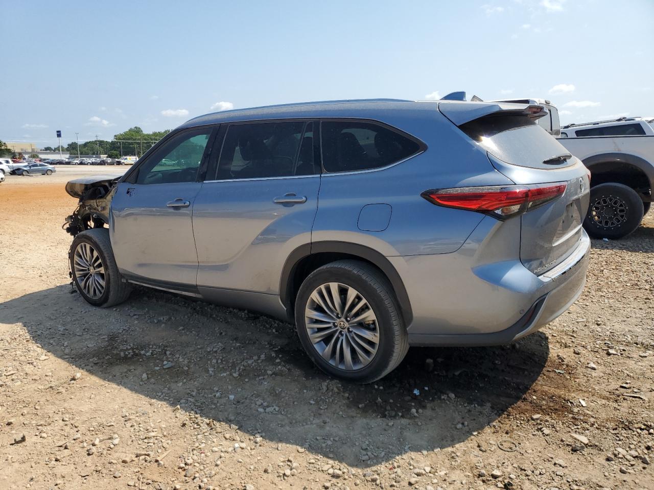 TOYOTA HIGHLANDER PLATINUM