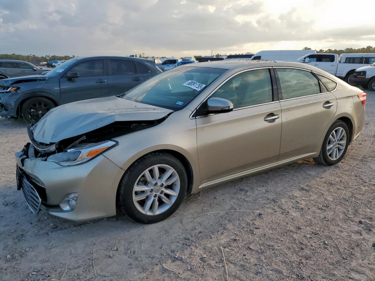 TOYOTA AVALON XLE