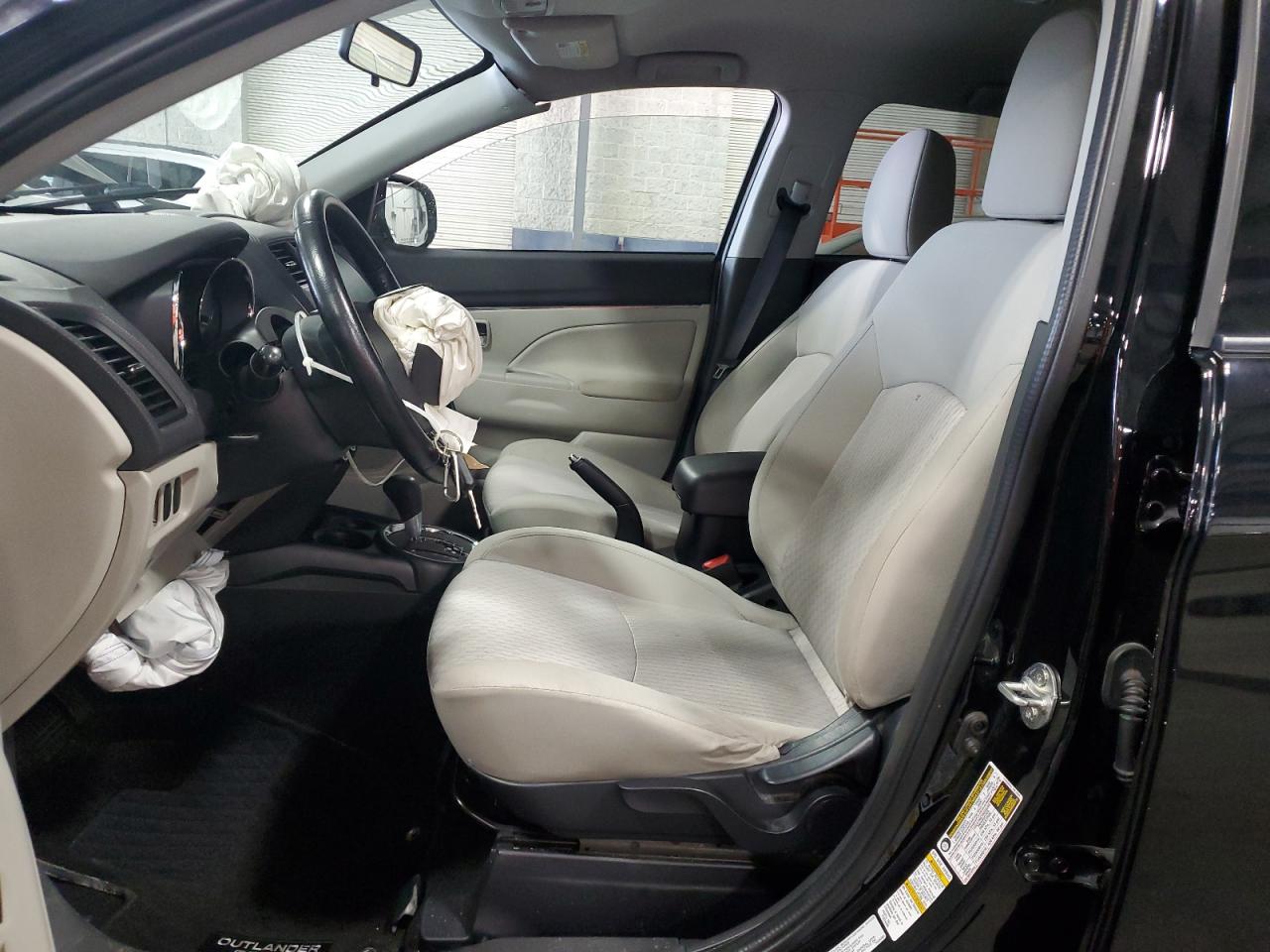 MITSUBISHI OUTLANDER ES