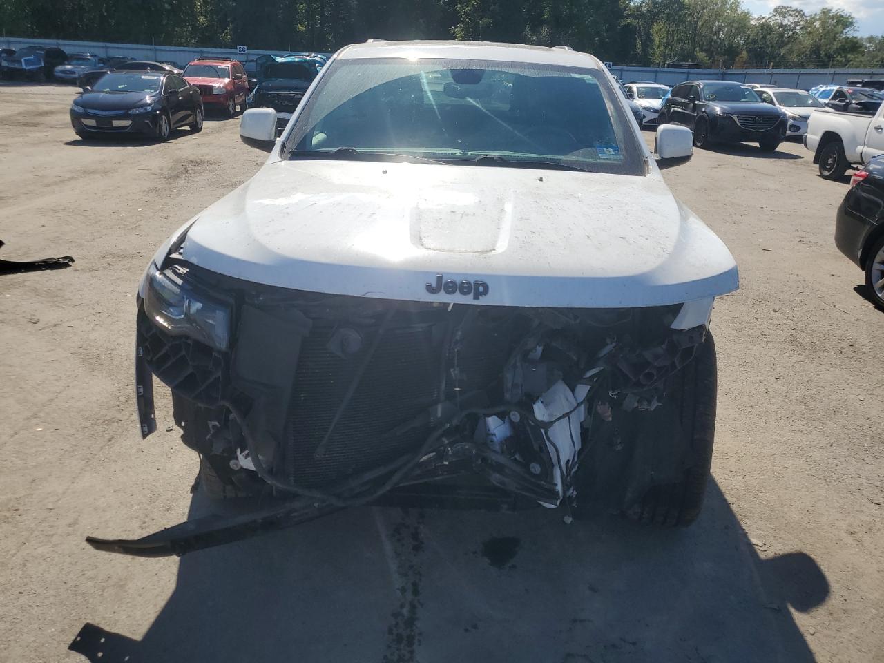 JEEP GRAND CHEROKEE LAREDO