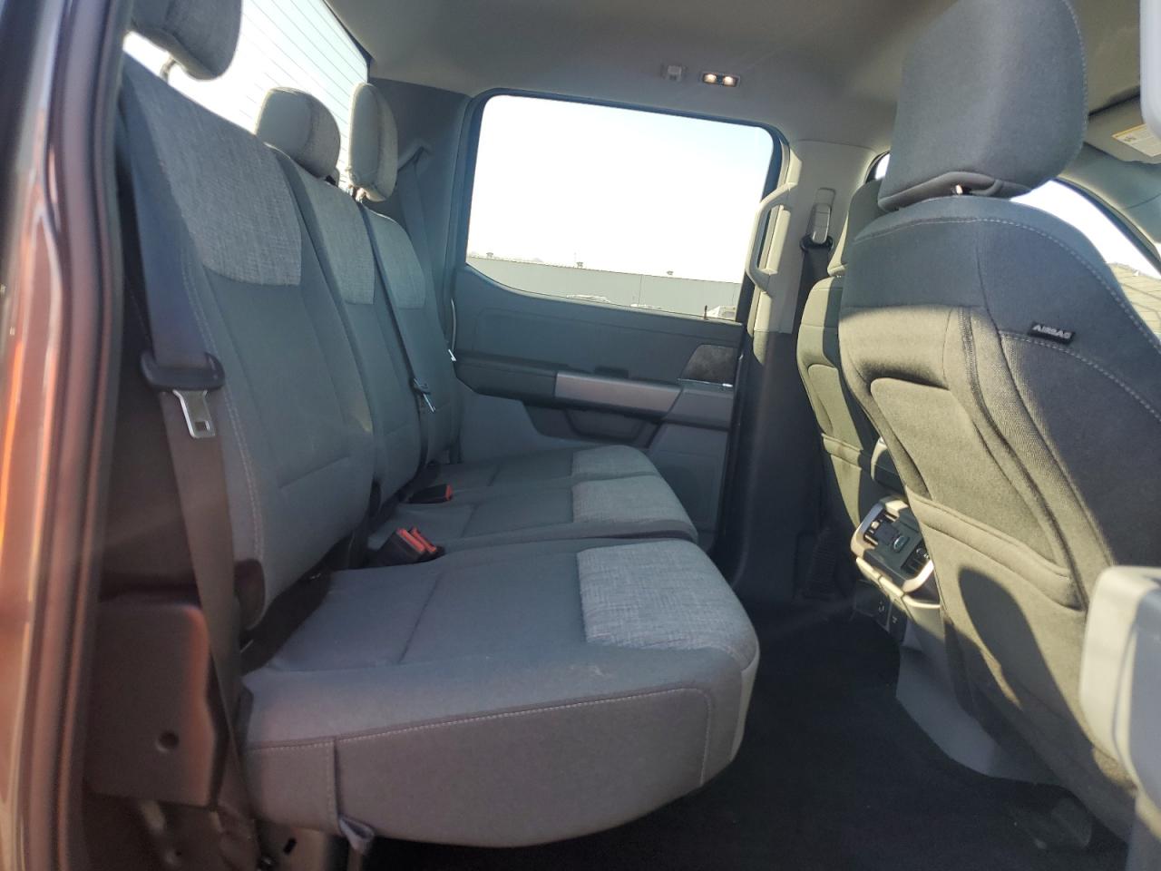 FORD F-150 LIGHTNING PRO