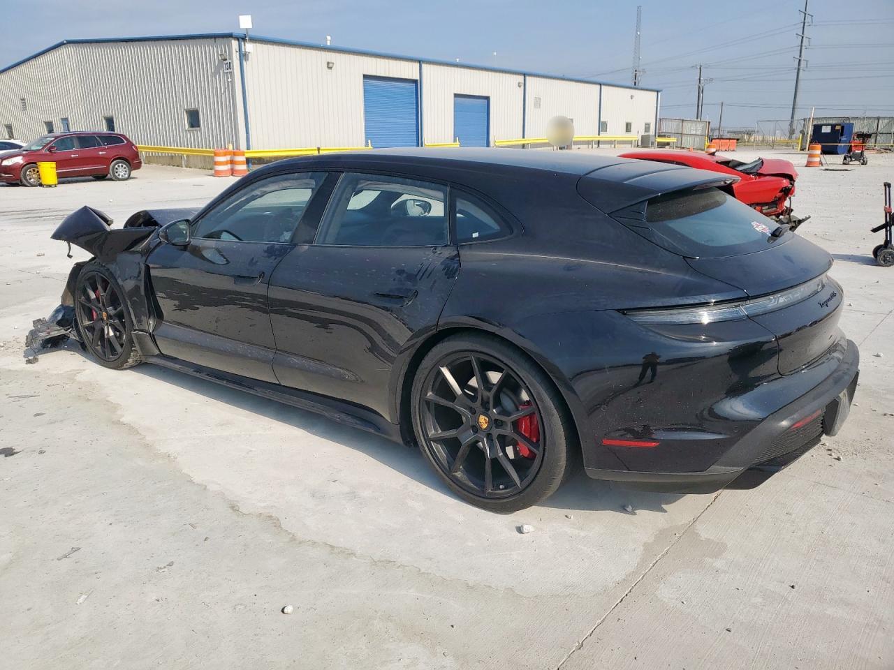 PORSCHE TAYCAN GTS SPORT TURISMO