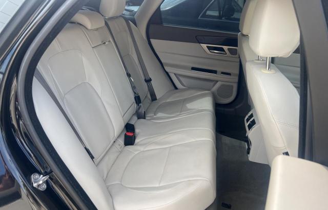 2017 JAGUAR XF PREMIUM SAJBD4BV7HCY29334