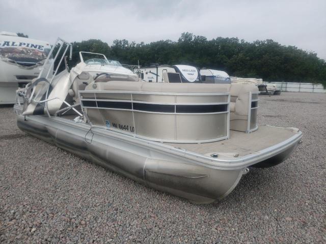 BENNINGTON MARINE PONTOON