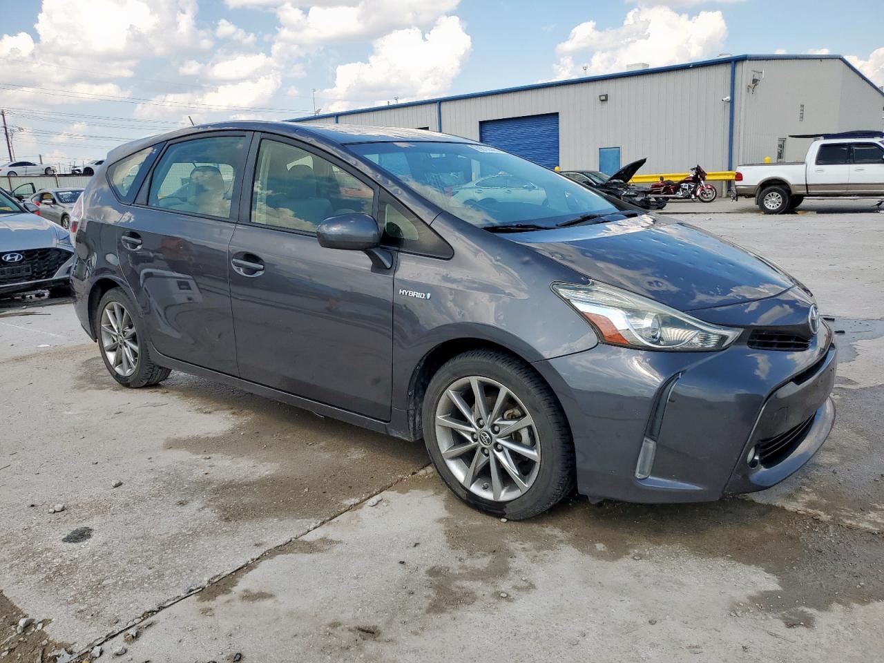 TOYOTA PRIUS V