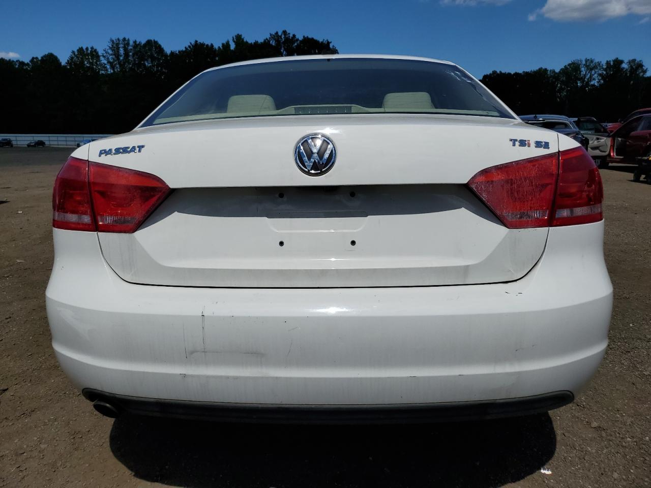 VOLKSWAGEN PASSAT SE