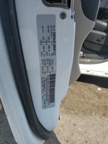 2015 CHRYSLER TOWN & COU 2C4RC1CG4FR509942