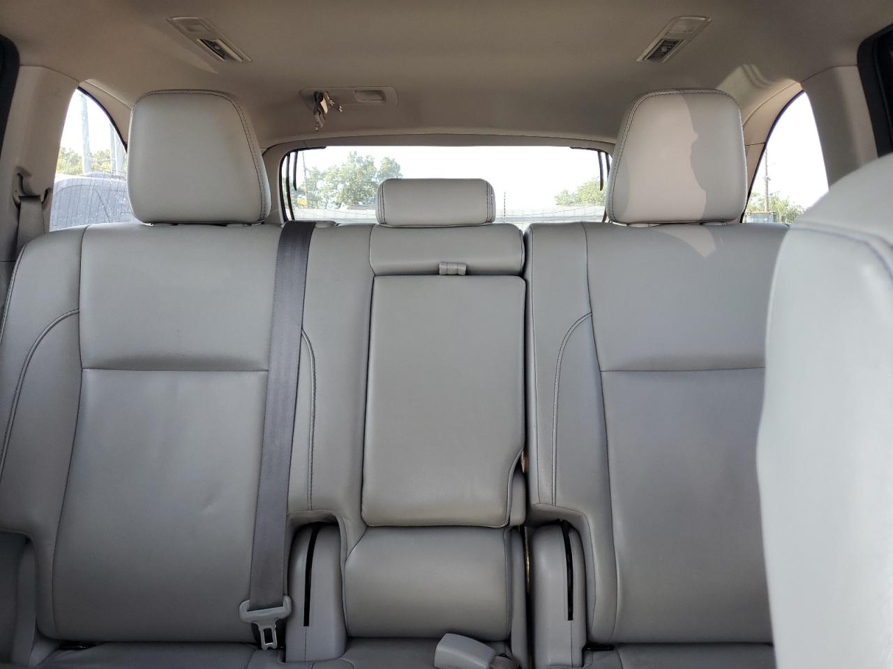 TOYOTA HIGHLANDER SE