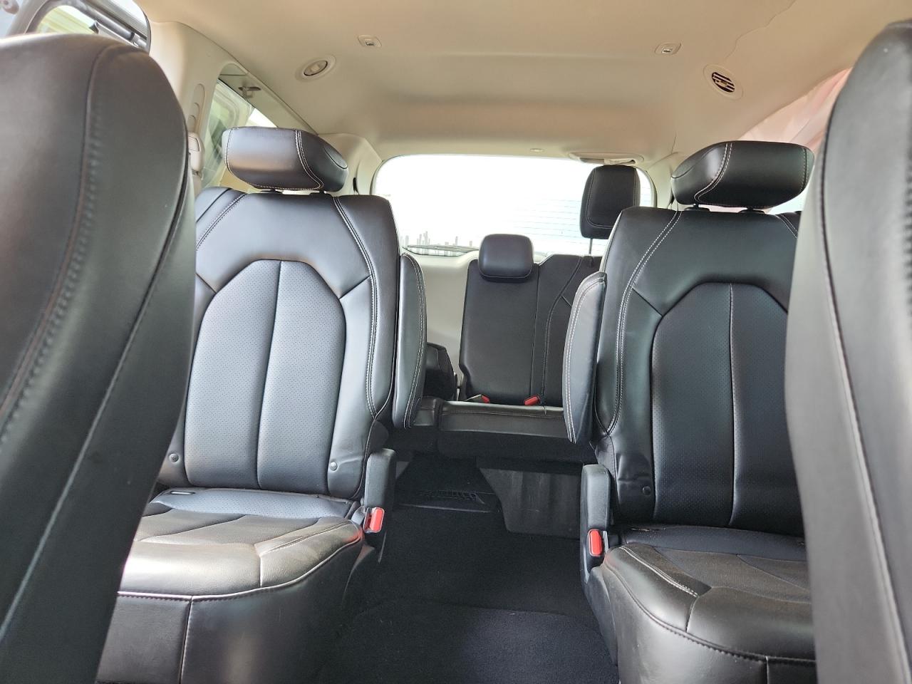 CHRYSLER PACIFICA TOURING L